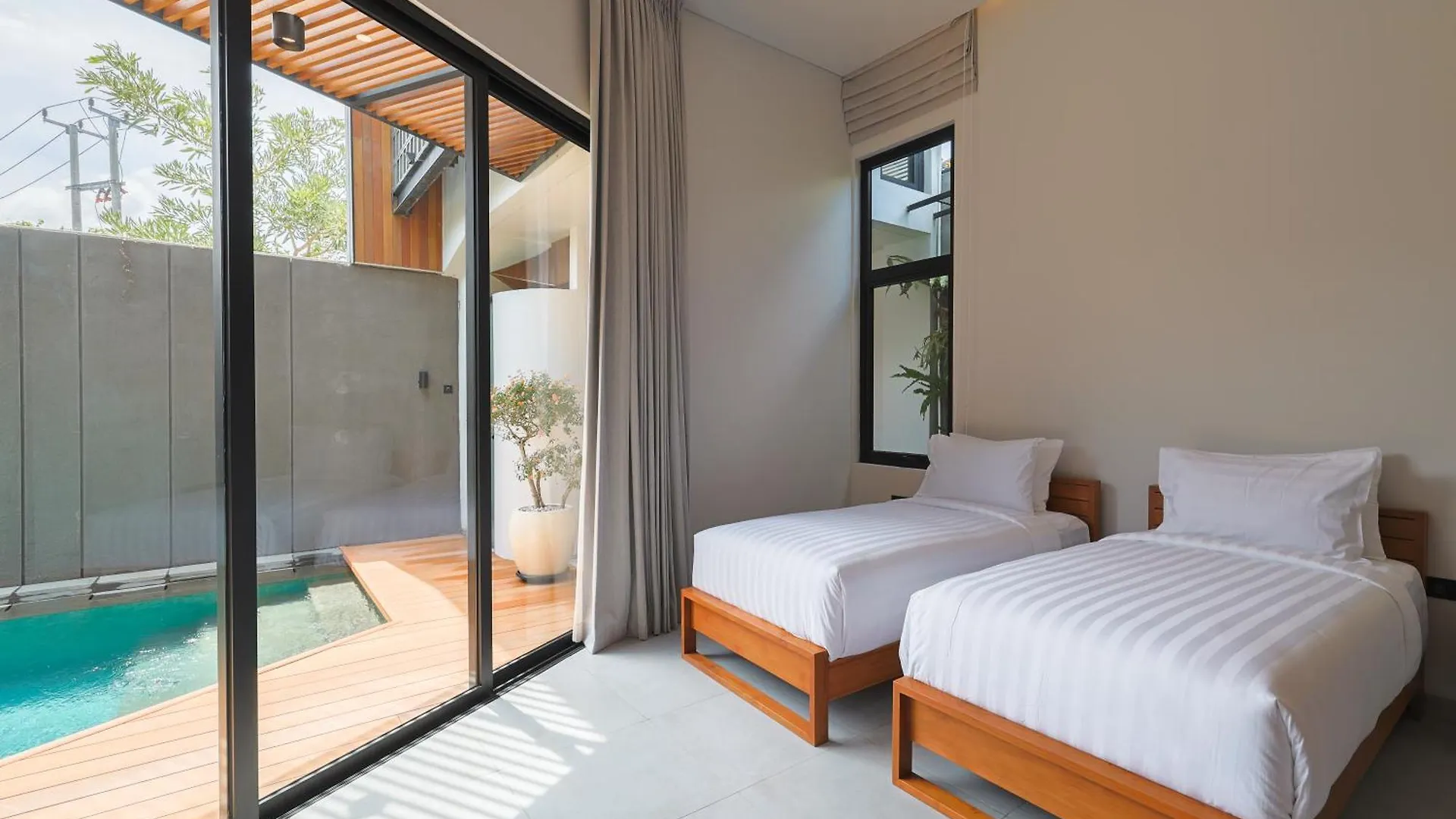 Rumah Christa Seminyak 0*,